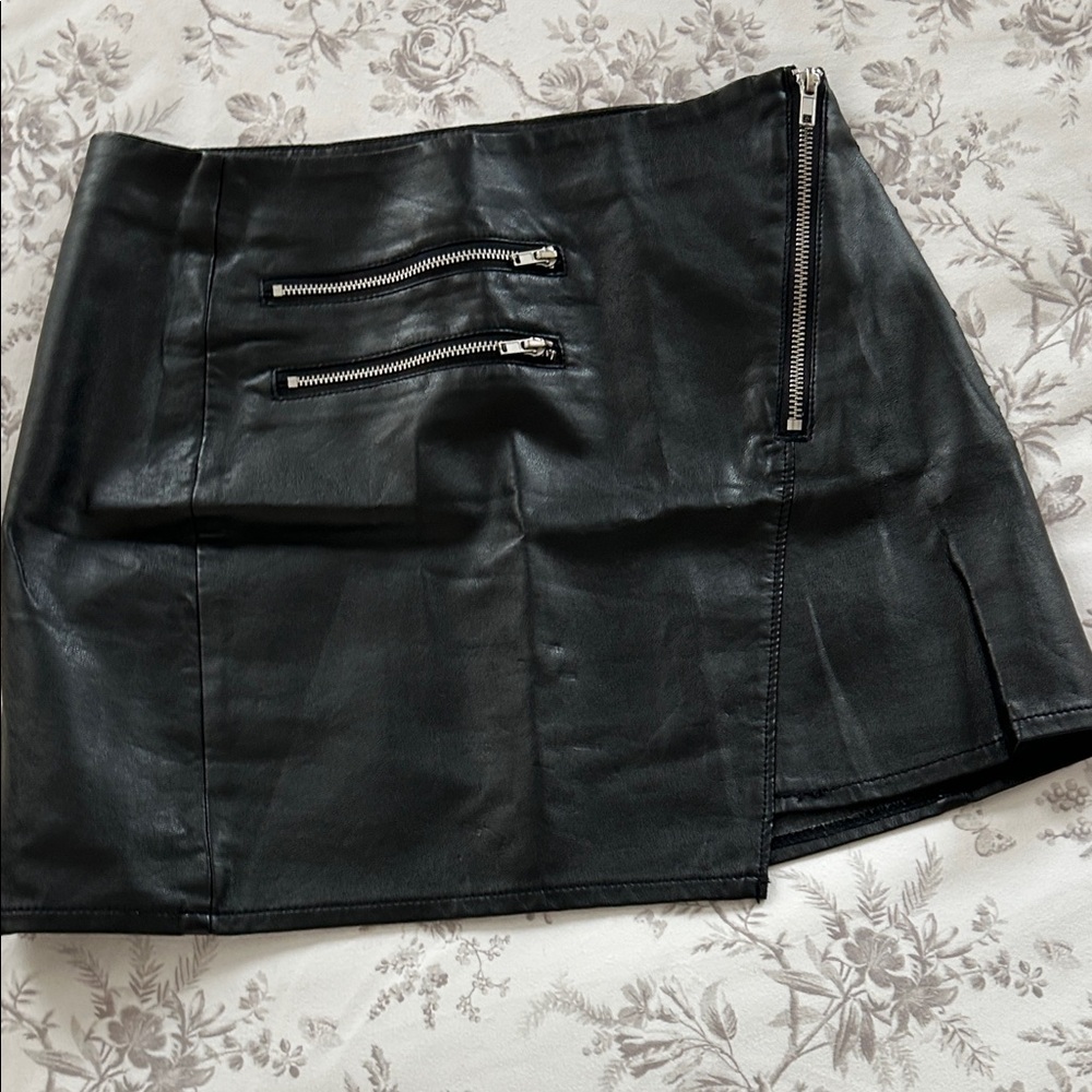H&M Black Leather Pencil Skirt